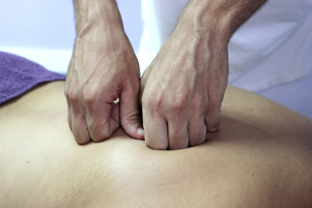 Physiotherapeutische Extensionsbehandlung mit kontrollierter Zug- und Entlastungstechnik